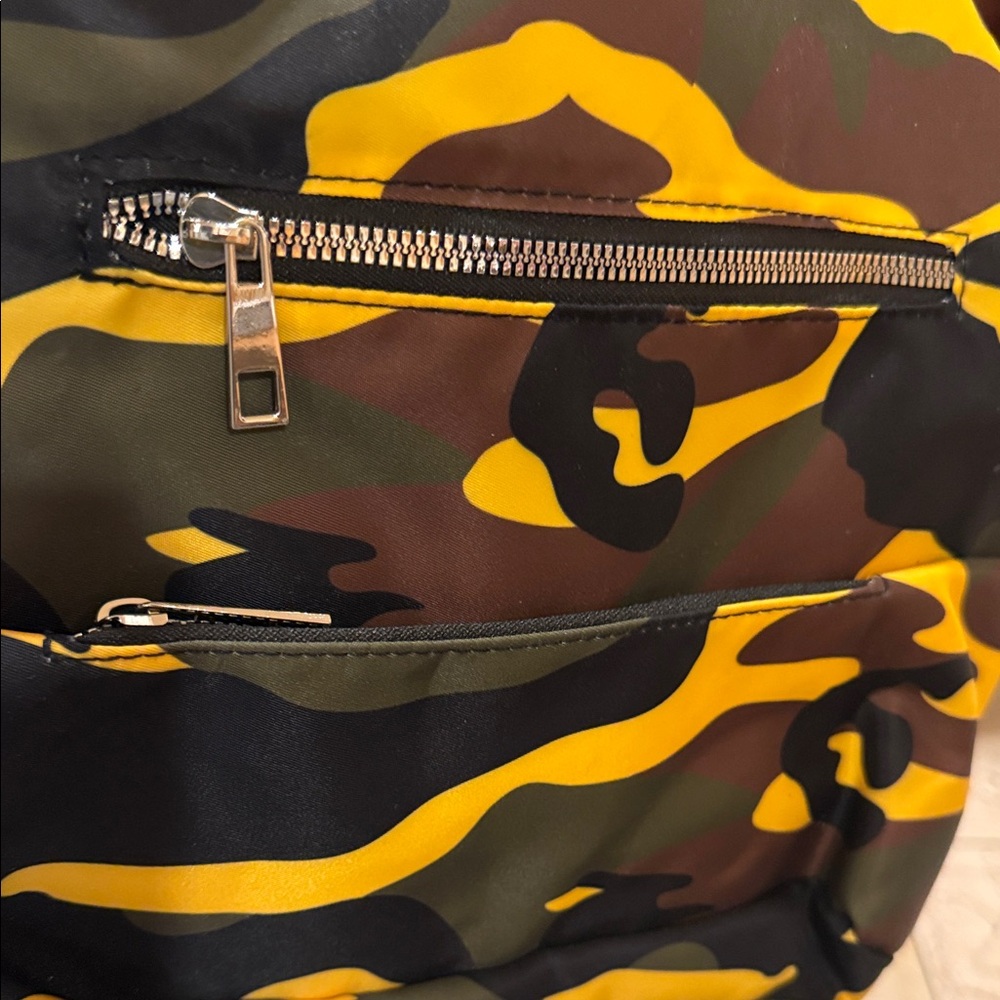 Brand new Women’s Yellow Camo Backpack - Stylish Everyday Backpack. Best offer! - Picture 3 of 6